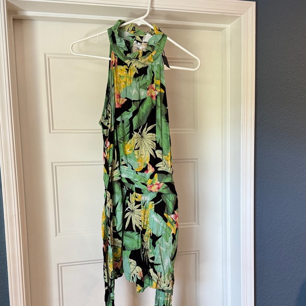Nicole Miller Tropical Leaf Print Romper in Black and Green - Picture 8 of 12